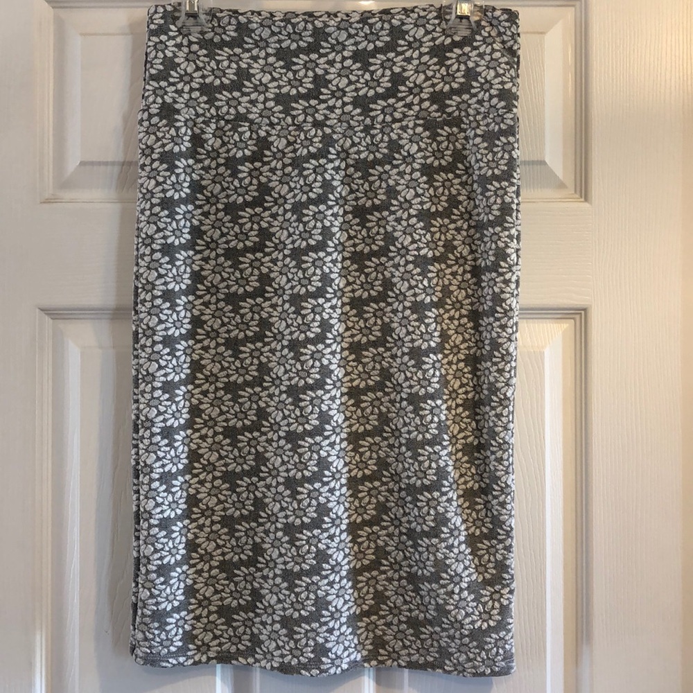 Gorgeous Small LulaRoe Cassie Skirt